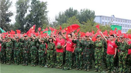 两会抢先看-通道现场的布置是怎么样的呢 一起来看看